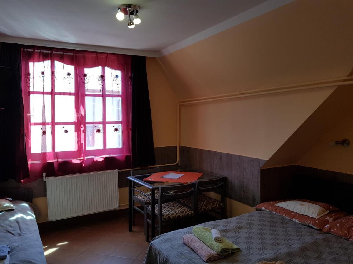 Leganyi Apartmanhaz Eger Exterior photo
