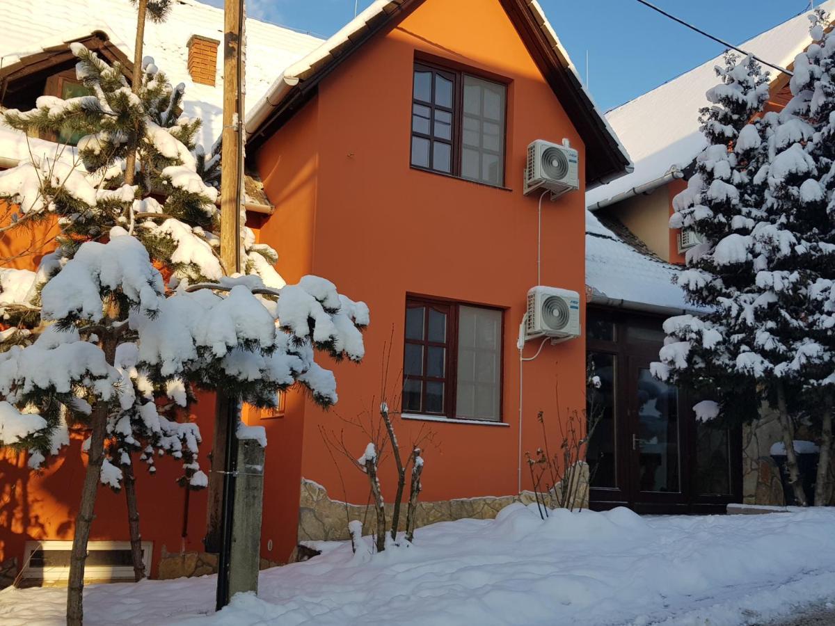 Leganyi Apartmanhaz Eger Exterior photo