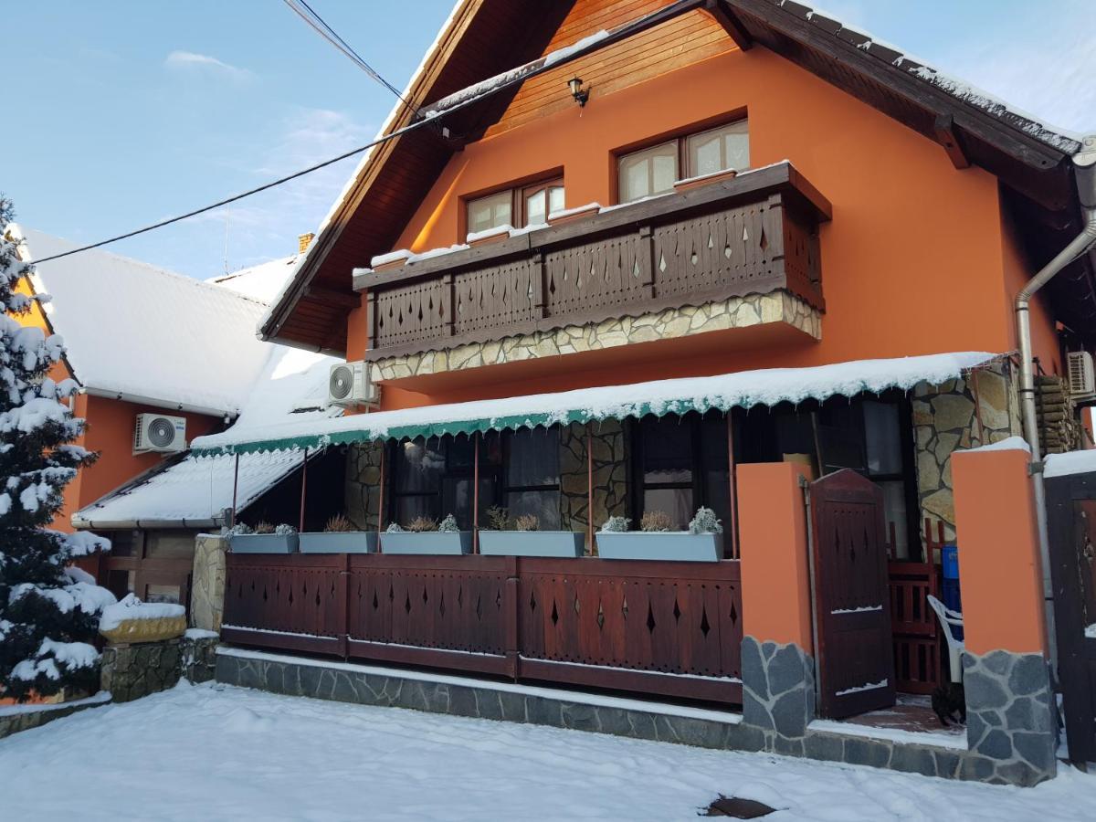 Leganyi Apartmanhaz Eger Exterior photo