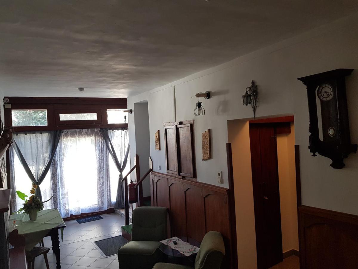 Leganyi Apartmanhaz Eger Exterior photo