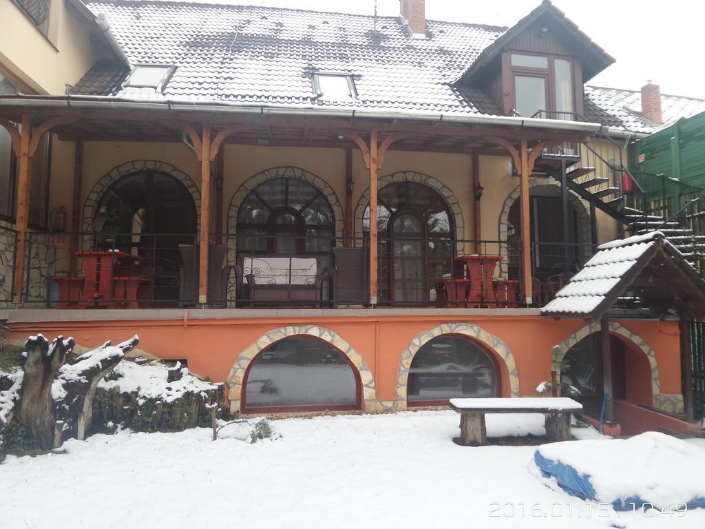 Leganyi Apartmanhaz Eger Exterior photo