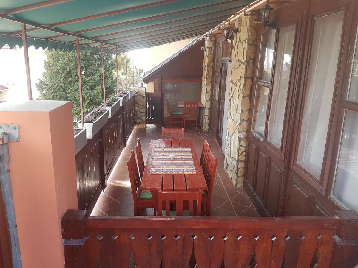 Leganyi Apartmanhaz Eger Exterior photo